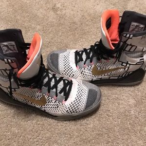 Kobe 9 Elite Gold Fundamentals